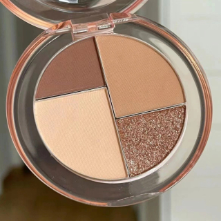 Štvorfarebná paletka očných tieňov Sparkling Starlight, paletka očných tieňov